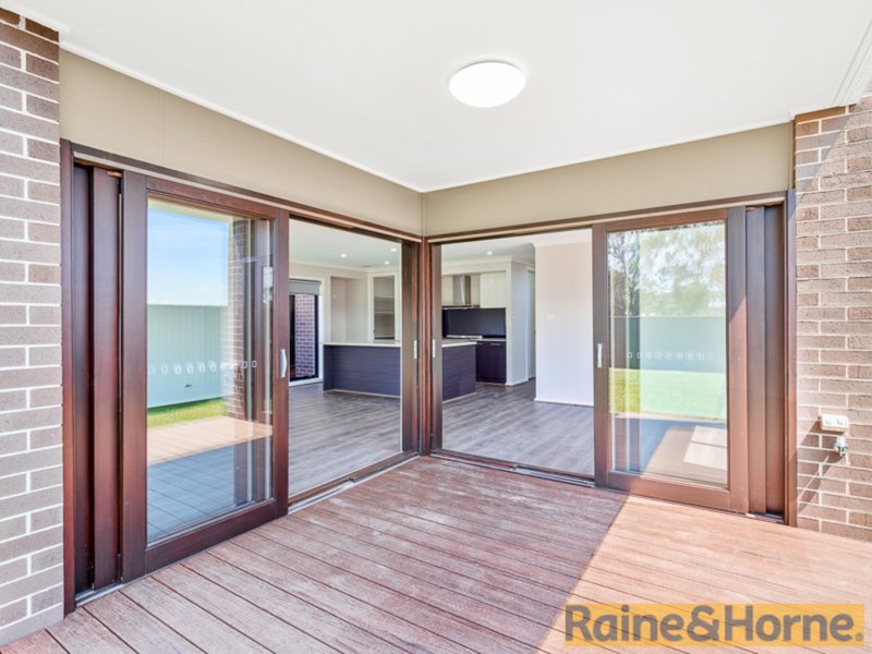 Photo - 19 Pleasance Street, Box Hill NSW 2765 - Image 12