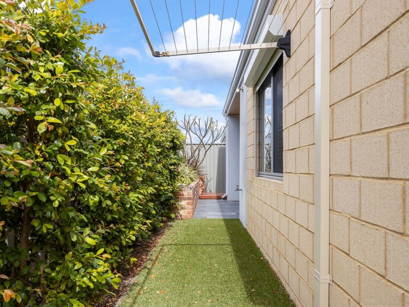Photo - 19 Pomelaa Way, Clarkson WA 6030 - Image 13