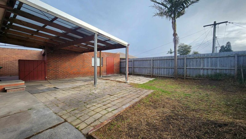 Photo - 19 Popes Road, Keysborough VIC 3173 - Image 11