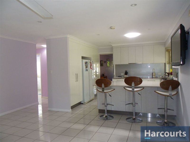 Photo - 19 Port Dr , Banksia Beach QLD 4507 - Image 4