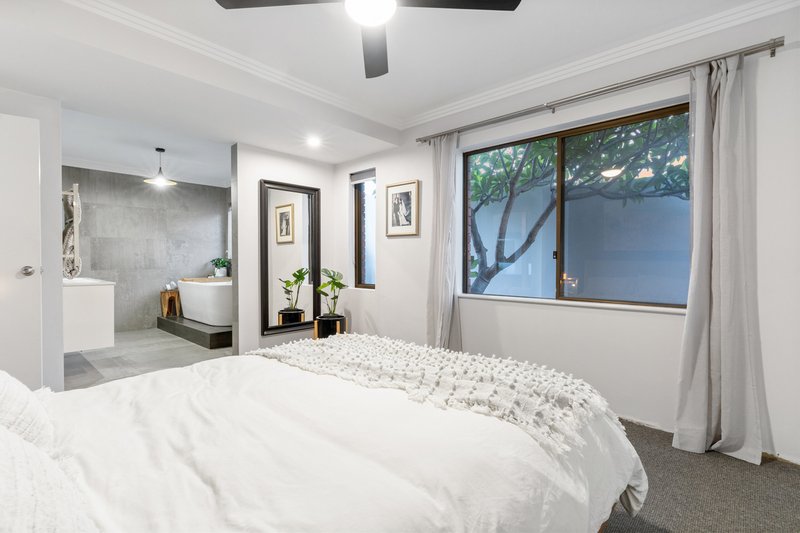 Photo - 19 Porteous Road, Sorrento WA 6020 - Image 21