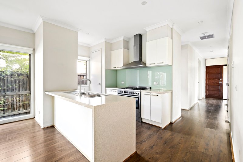 Photo - 19 Portrait Way, Coburg North VIC 3058 - Image 5