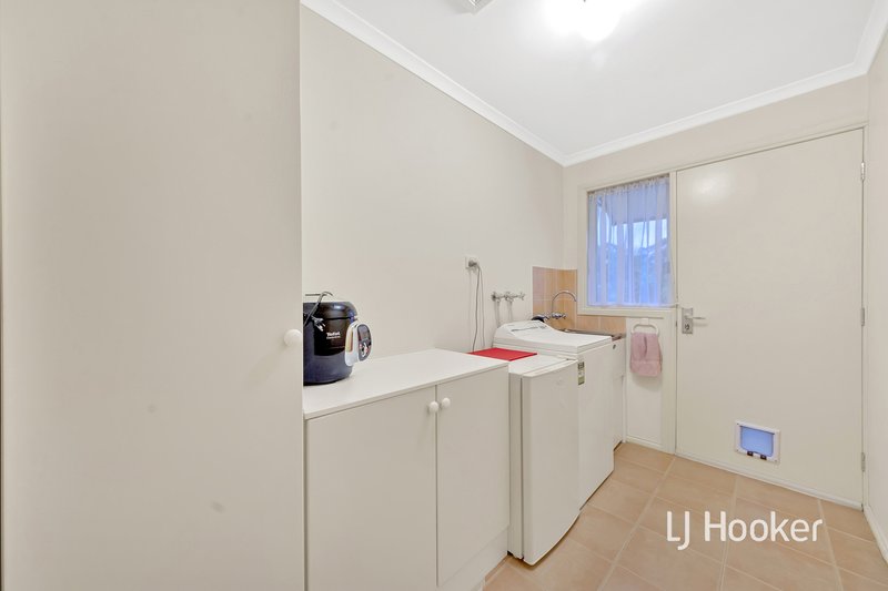 Photo - 19 Pownceby Court, Pakenham VIC 3810 - Image 16