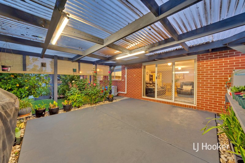 Photo - 19 Pownceby Court, Pakenham VIC 3810 - Image 17