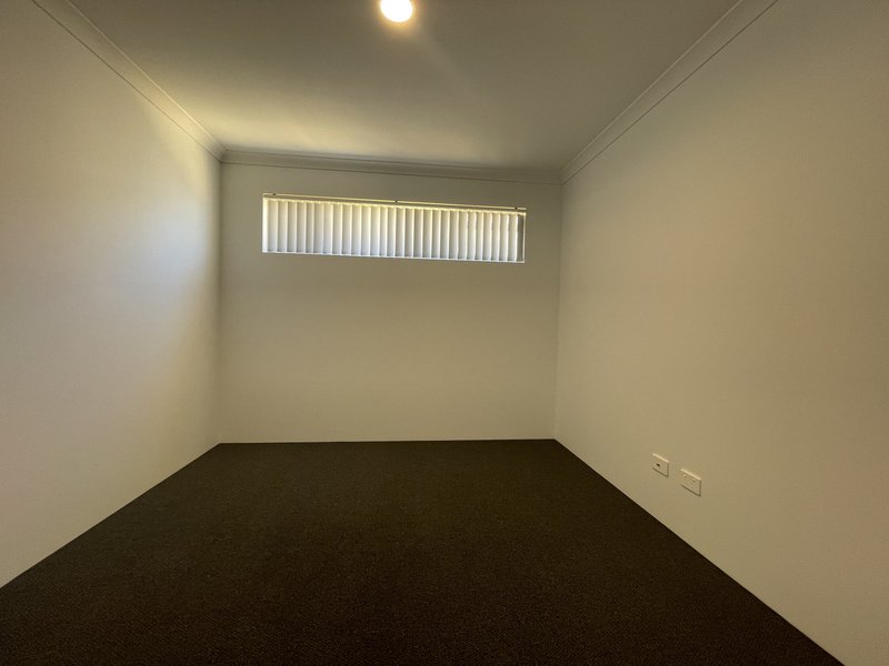 Photo - 19 Prismatic Drive, Baldivis WA 6171 - Image 10