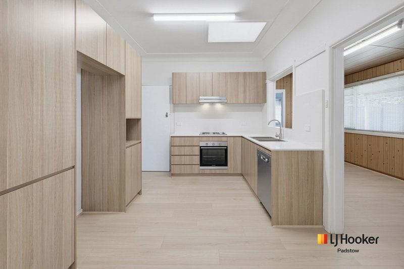 Photo - 19 Prosser Avenue, Padstow NSW 2211 - Image 2