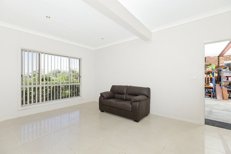 Photo - 19 Puntee Street, Kilaben Bay NSW 2283 - Image 6