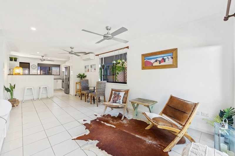 Photo - 1/9 Queen Street, Scarborough QLD 4020 - Image 5