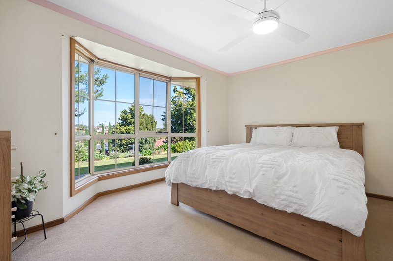 Photo - 19 Quinvale Road, Hallett Cove SA 5158 - Image 8