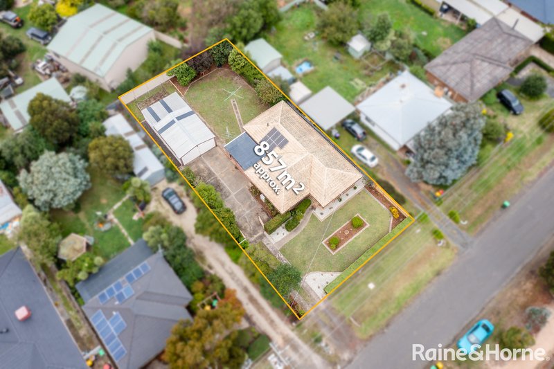 Photo - 19 Racecourse Road, Riddells Creek VIC 3431 - Image 2