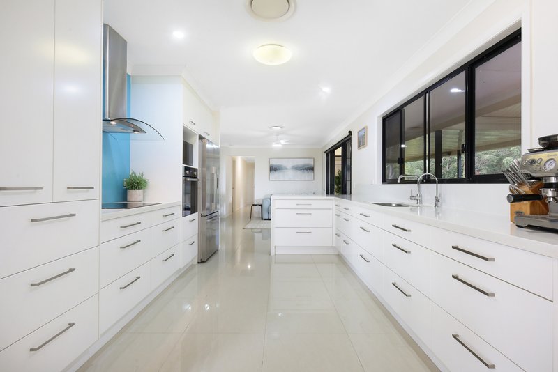 Photo - 19 Raffles Court, Mudgeeraba QLD 4213 - Image 9