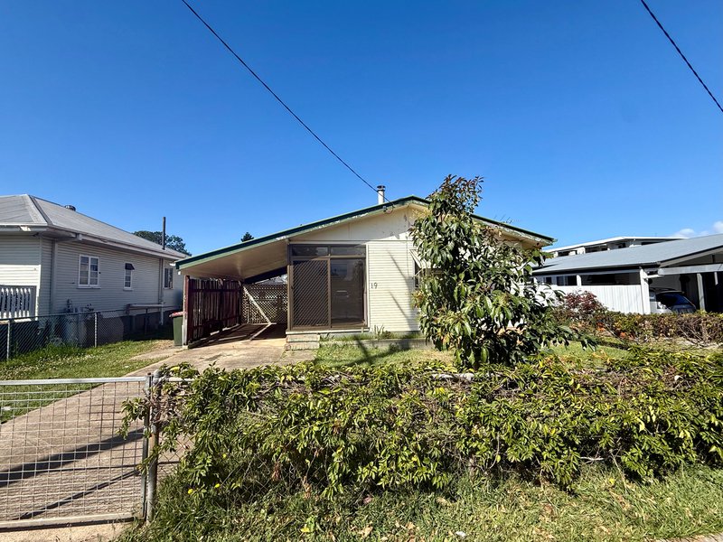 Photo - 19 Railway Avenue, Strathpine QLD 4500 - Image 1