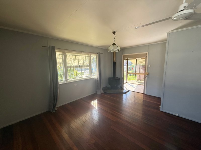Photo - 19 Railway Avenue, Strathpine QLD 4500 - Image 5