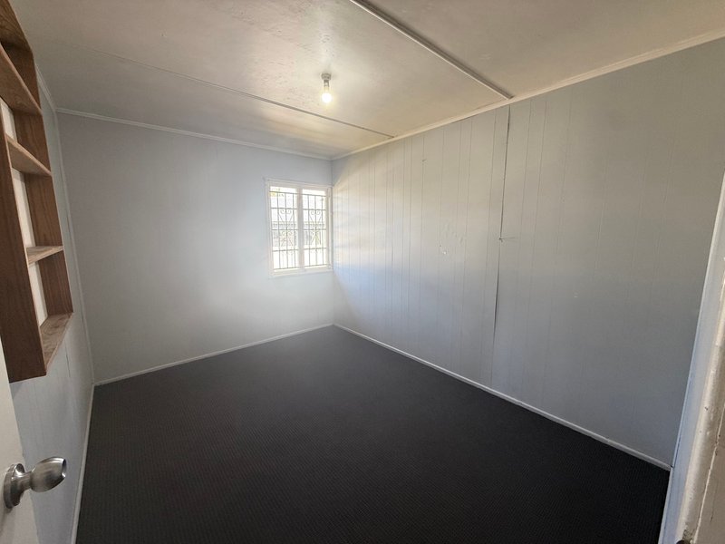 Photo - 19 Railway Avenue, Strathpine QLD 4500 - Image 7