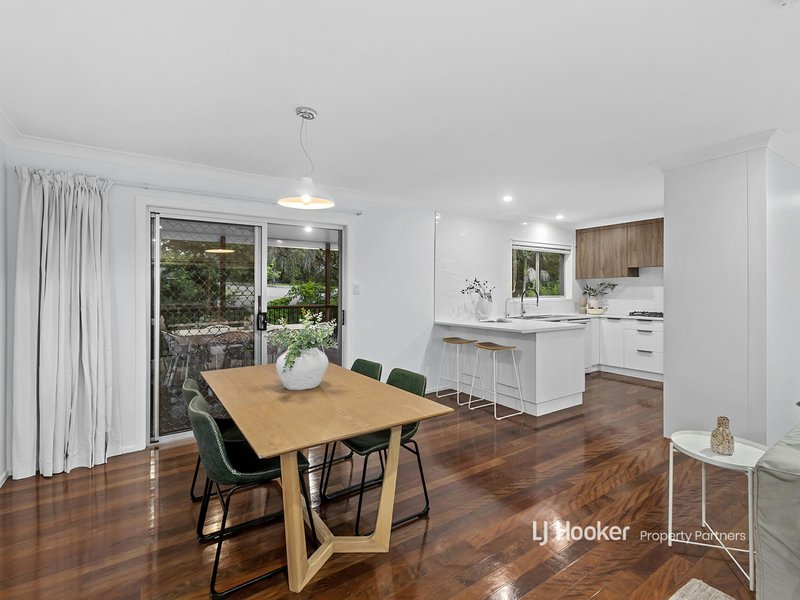 Photo - 19 Raintree Street, Mansfield QLD 4122 - Image 3