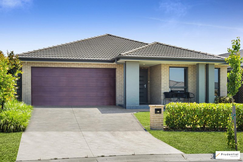 19 Rawlings Street, Oran Park NSW 2570