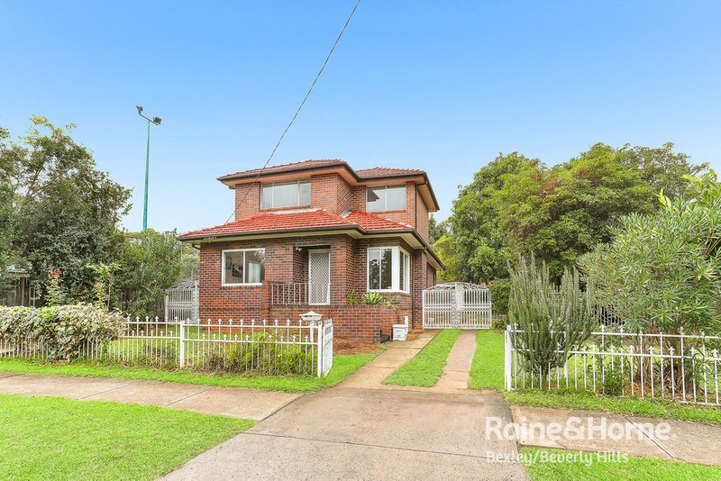 19 Rayment Ave , Kingsgrove NSW 2208