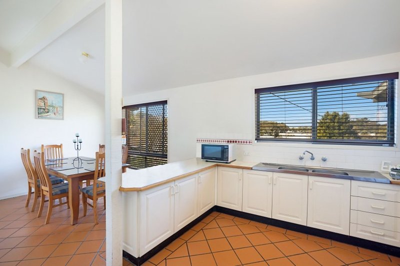 Photo - 19 Raymond Terrace, Terrigal NSW 2260 - Image 5