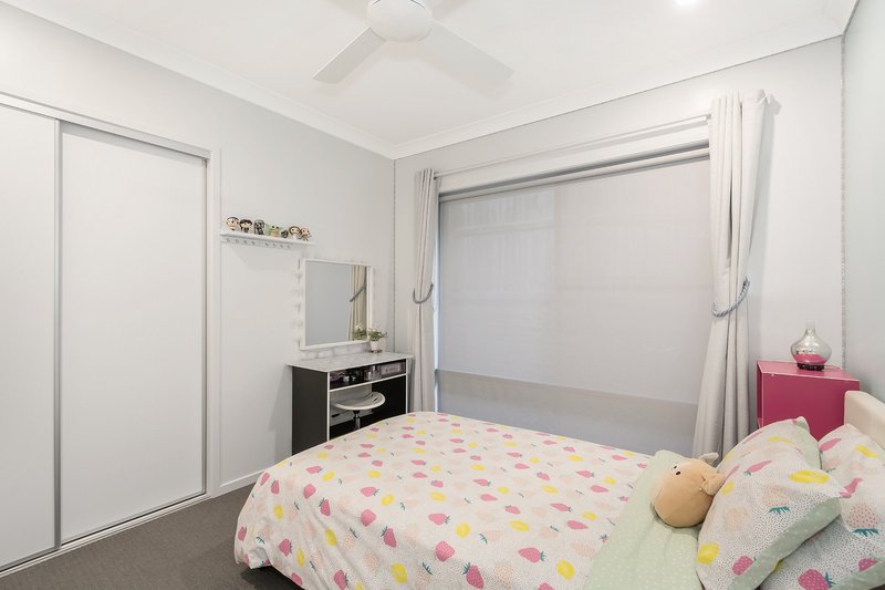 Photo - 19 Red Gum Terrace, Coomera QLD 4209 - Image 8