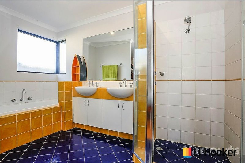 Photo - 19 Redruth Court, Yanchep WA 6035 - Image 7