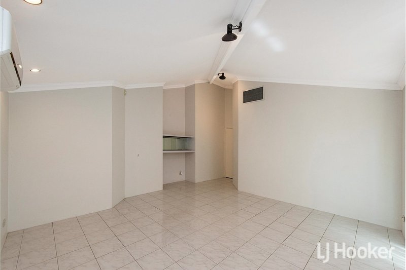 Photo - 19 Regency Drive, Thornlie WA 6108 - Image 10