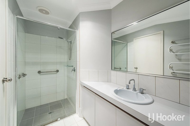 Photo - 19 Regency Drive, Thornlie WA 6108 - Image 12