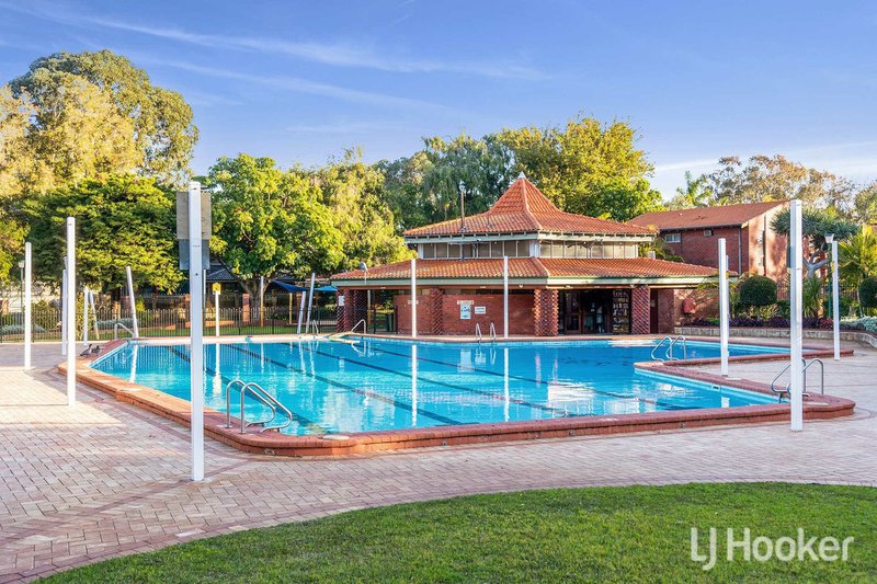 Photo - 19 Regency Drive, Thornlie WA 6108 - Image 17