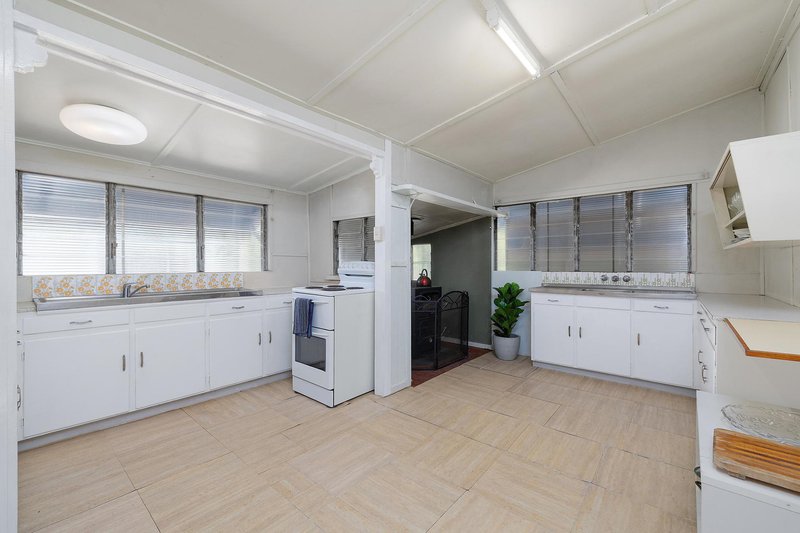 Photo - 19 Rifle Range Road, Walterhall QLD 4714 - Image 3