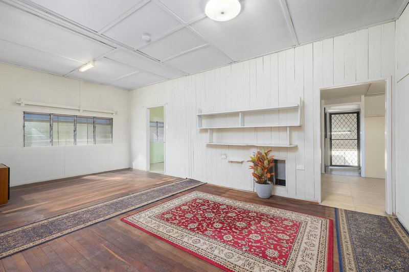 Photo - 19 Rifle Range Road, Walterhall QLD 4714 - Image 4