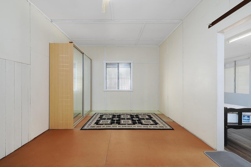 Photo - 19 Rifle Range Road, Walterhall QLD 4714 - Image 5