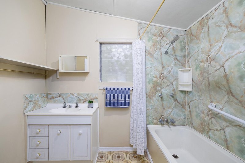 Photo - 19 Rifle Range Road, Walterhall QLD 4714 - Image 8