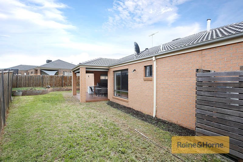 Photo - 19 River Views Road, Melton West VIC 3337 - Image 11