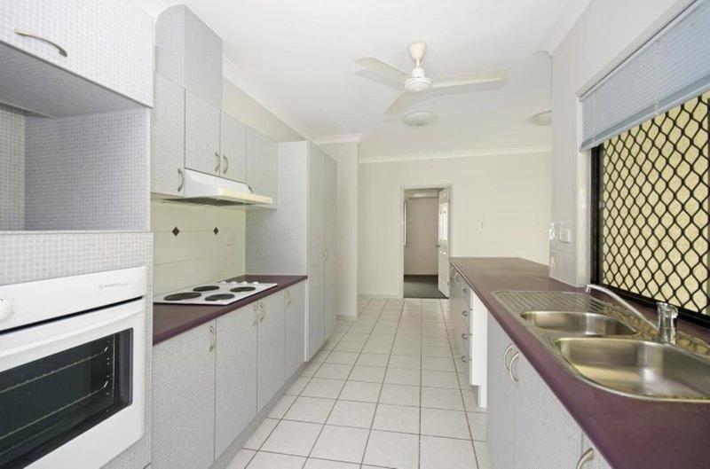 Photo - 19 Riverbend Drive, Douglas QLD 4814 - Image 2