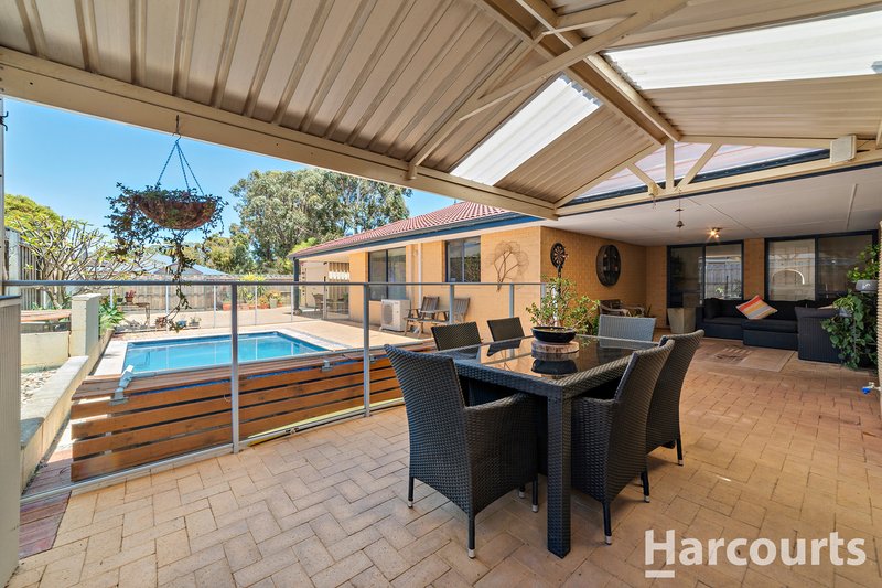 Photo - 19 Riverina Avenue, Coodanup WA 6210 - Image 11