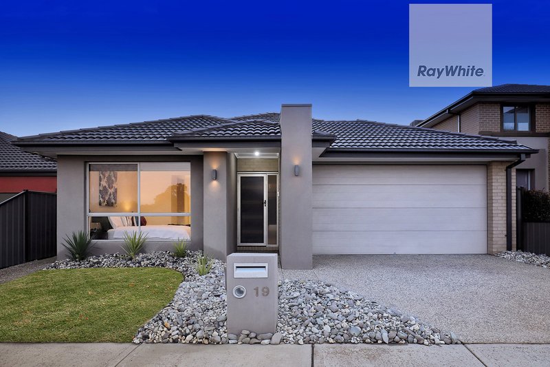 19 Riverway View, Craigieburn VIC 3064