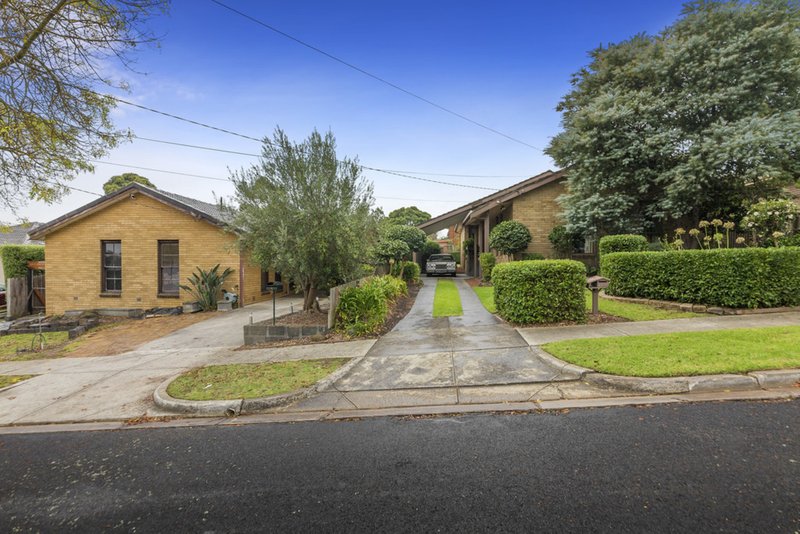 19 Robert Street, Burwood East VIC 3151