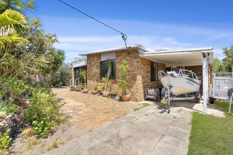 Photo - 19 Rose Street, Godwin Beach QLD 4511 - Image 9