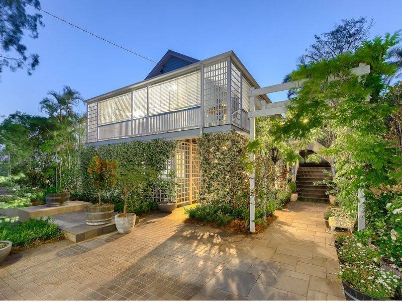 Photo - 19 Rosebery Street, Highgate Hill QLD 4101 - Image 2