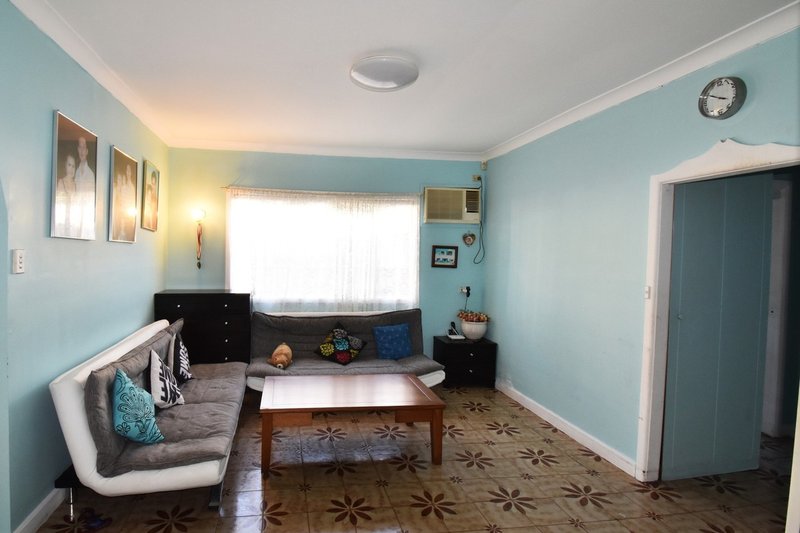 Photo - 19 Rosedale Street, Canley Heights NSW 2166 - Image 2