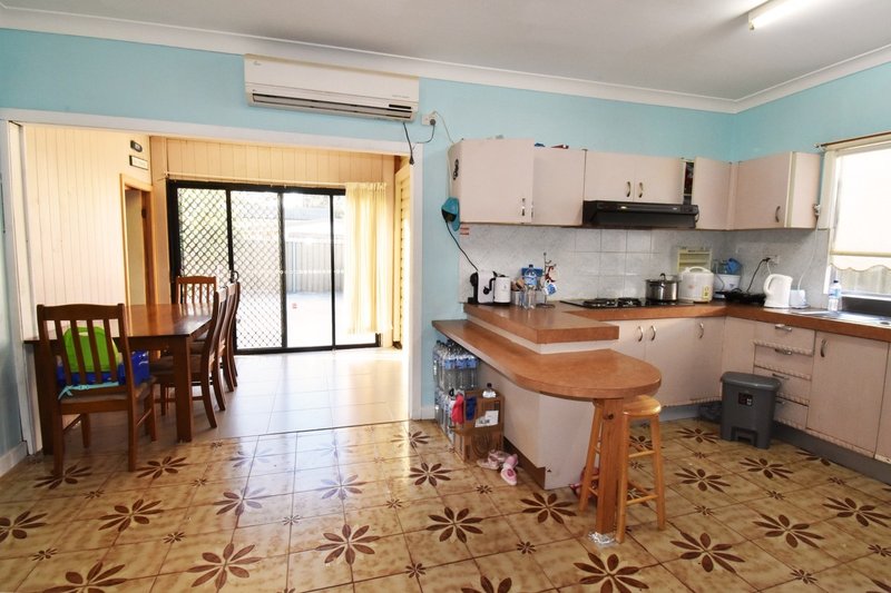 Photo - 19 Rosedale Street, Canley Heights NSW 2166 - Image 4