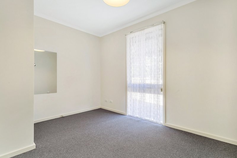 Photo - 19 Rosemary Tce , Morphett Vale SA 5162 - Image 7