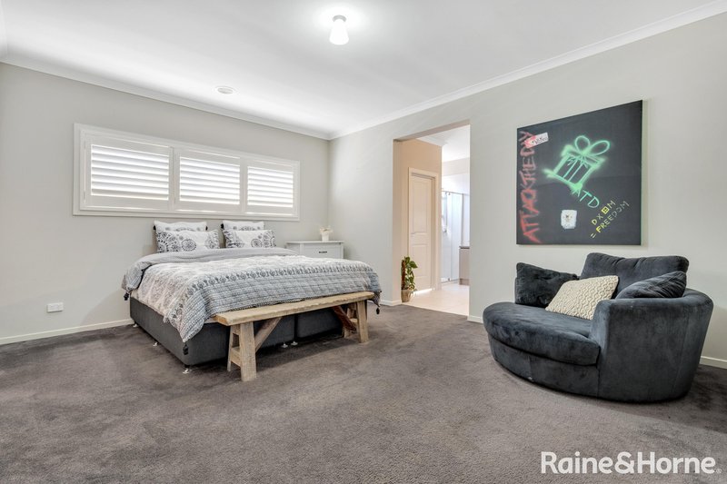 Photo - 19 Rosenthal Boulevard, Sunbury VIC 3429 - Image 17