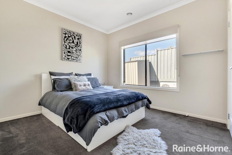 Photo - 19 Rosenthal Boulevard, Sunbury VIC 3429 - Image 21