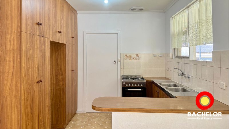 Photo - 19 Roundaway Crescent, O'Halloran Hill SA 5158 - Image 7