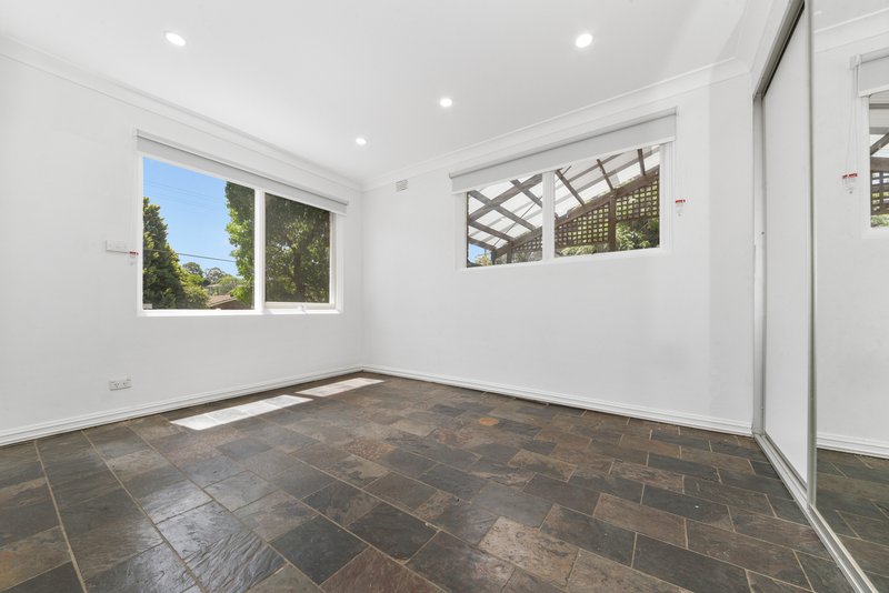 Photo - 19 Roxborough Park Road, Baulkham Hills NSW 2153 - Image 4