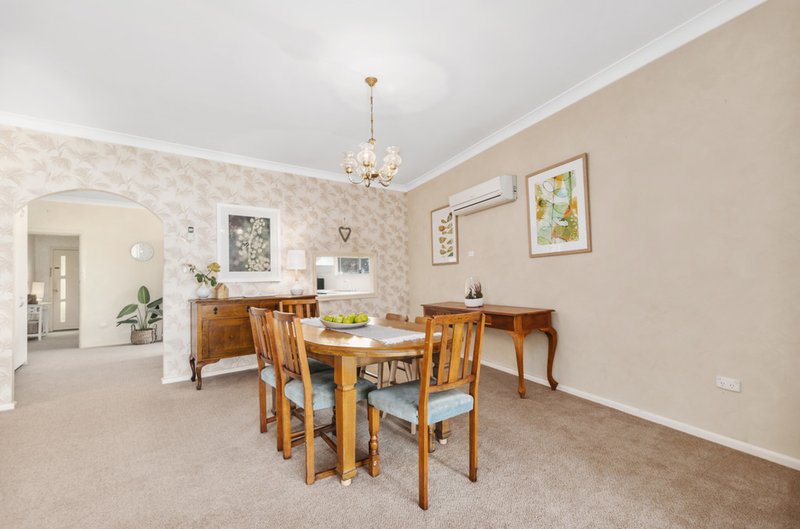 Photo - 19 Royal Crescent, Woonona NSW 2517 - Image 2