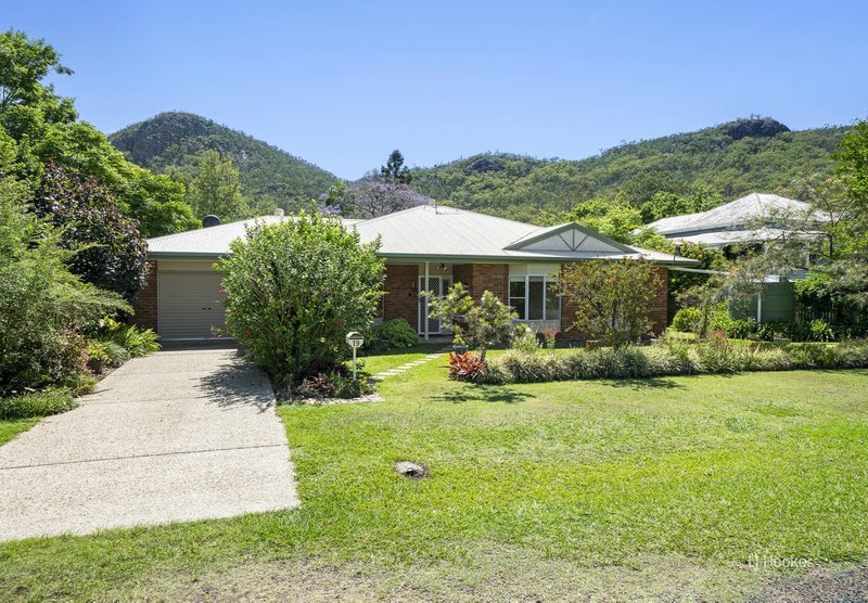 Photo - 19 Russell Street, Esk QLD 4312 - Image 2