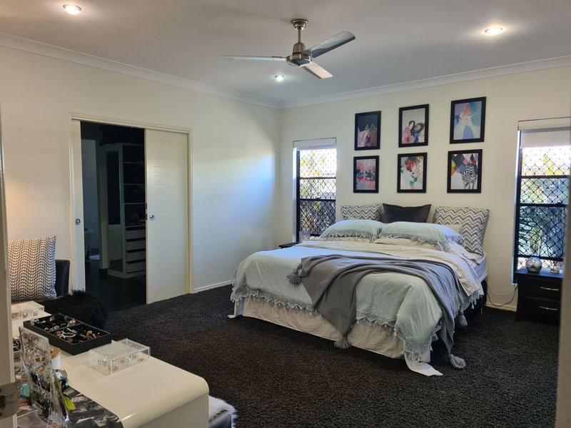 Photo - 19 Rutland Place, Marian QLD 4753 - Image 4