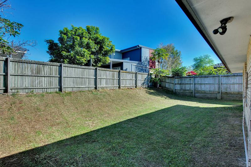 Photo - 19 Ryecroft Place, Richlands QLD 4077 - Image 15