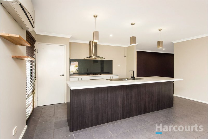 Photo - 19 Salzburg Way, Wanneroo WA 6065 - Image 10